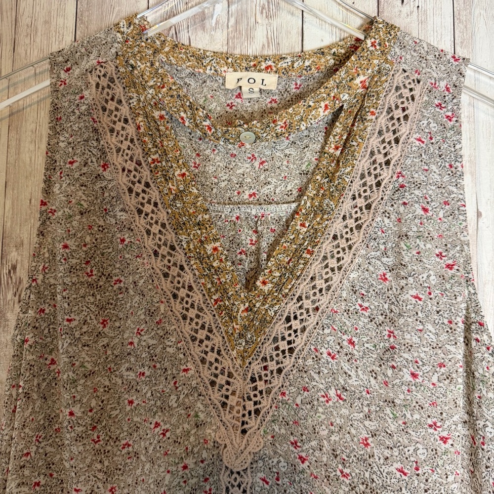POL Boho Mixed Print Lace Trim Sleeveless Tunic Top - Picture 2 of 10